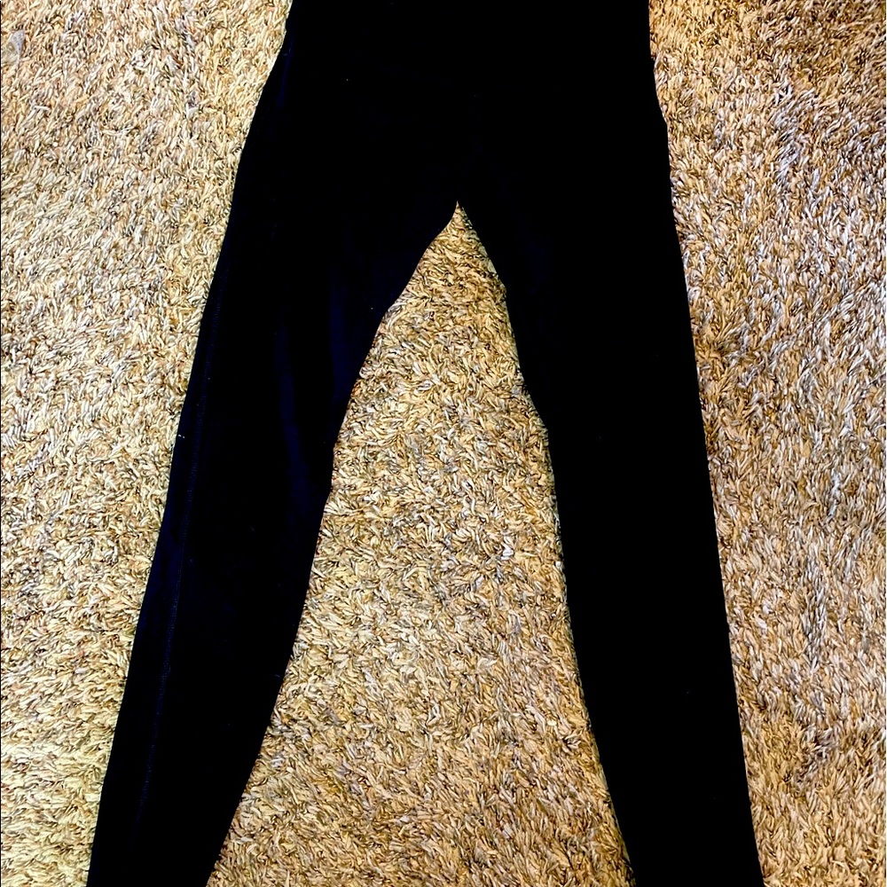 Lorna Jane Black Leggins - Picture 2 of 4